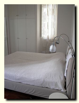 capolecase_bedroom