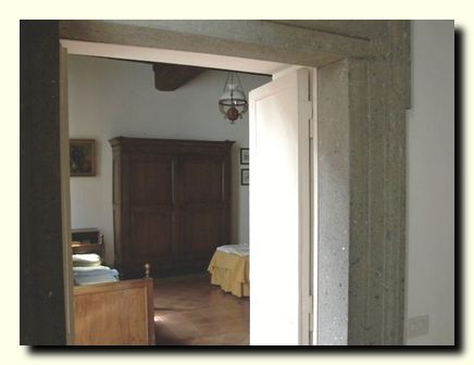 cartari1st_bedroomdetail