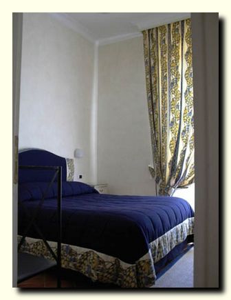 cavour_bedroom2