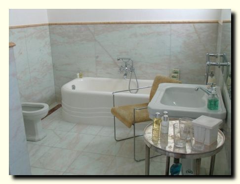 ortigia1_bathroom